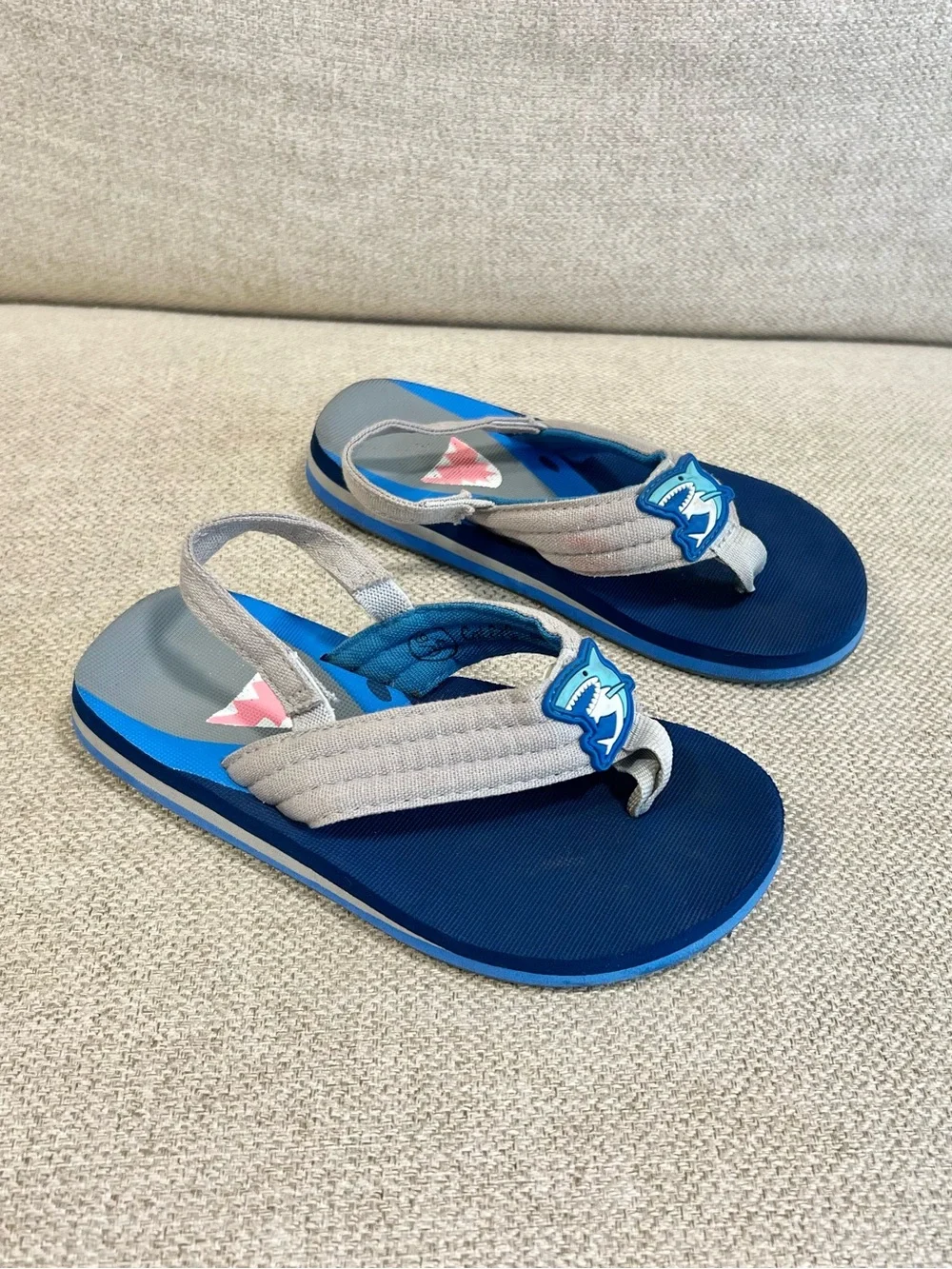Wonder Nation Size 9/10 Toddler Shark Flip Flops Sandals Size EUC